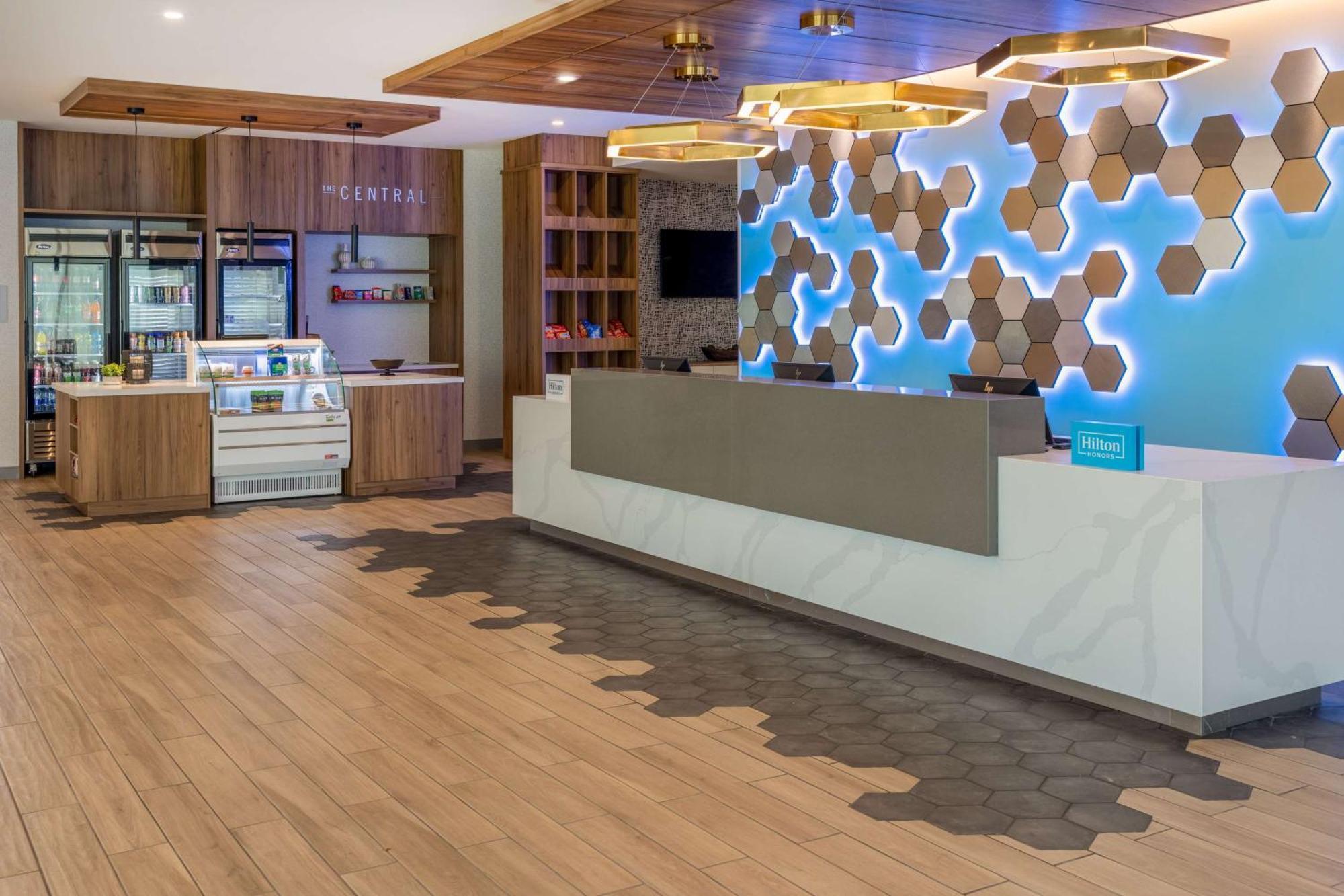 Tru By Hilton Pensacola Airport Medical Center Hotell Exteriör bild