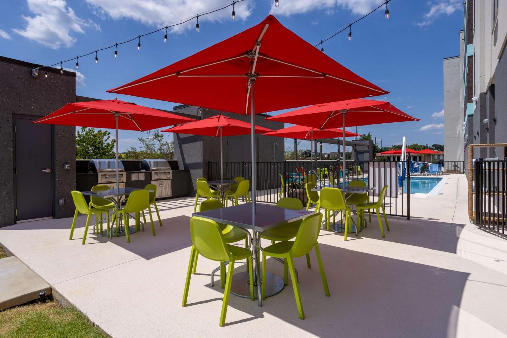 Tru By Hilton Pensacola Airport Medical Center Hotell Exteriör bild